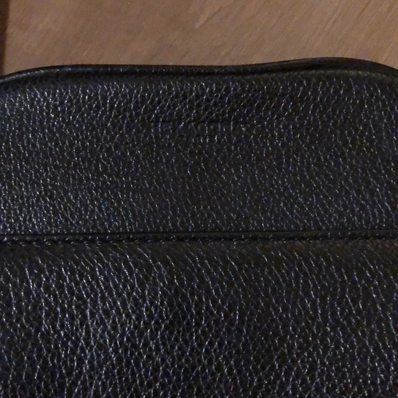 Hexagona leather messenger bag - Picture 6 of 13